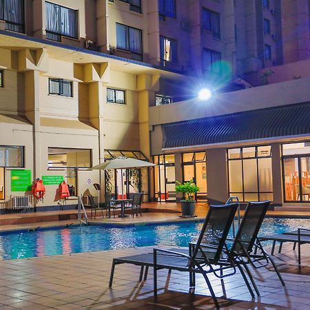 Holiday Inn - Harare By Ihg Exterior foto