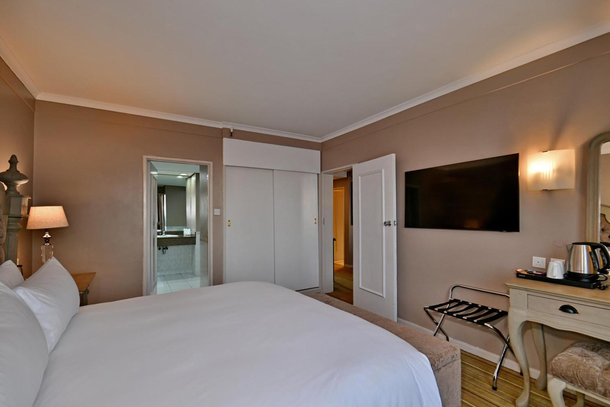Holiday Inn - Harare By Ihg Exterior foto